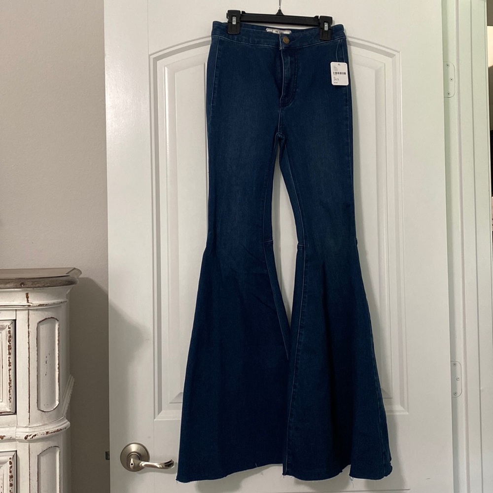 FREE PEOPLE Flare jeans - NWT 24S